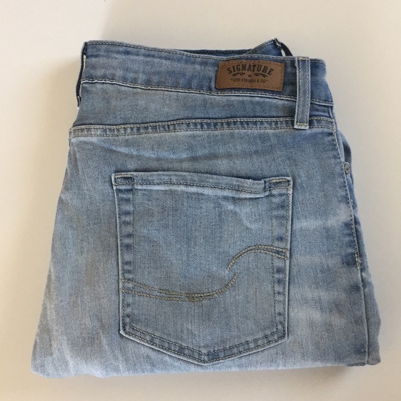 Levi's Denim - Levi Mid Rise Light Blue Jeans